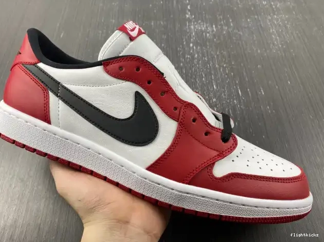 705329-600 Chicago 1 Jordan Retro Low Air 0614